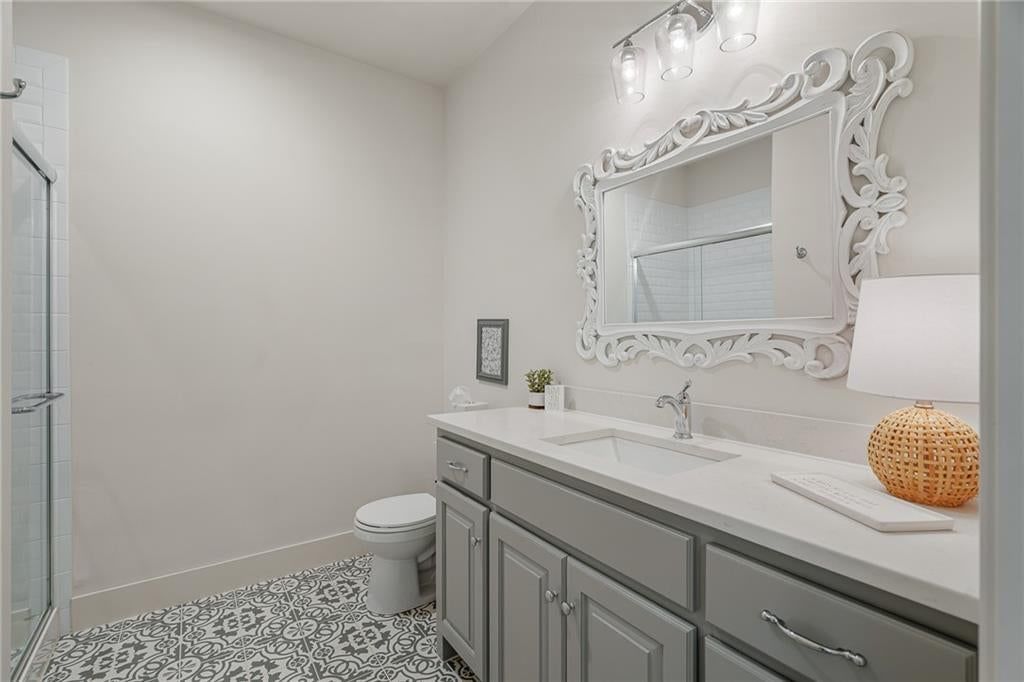 Photo 36 of 53 - 2181 W 89th Place, Leawood, KS 66206