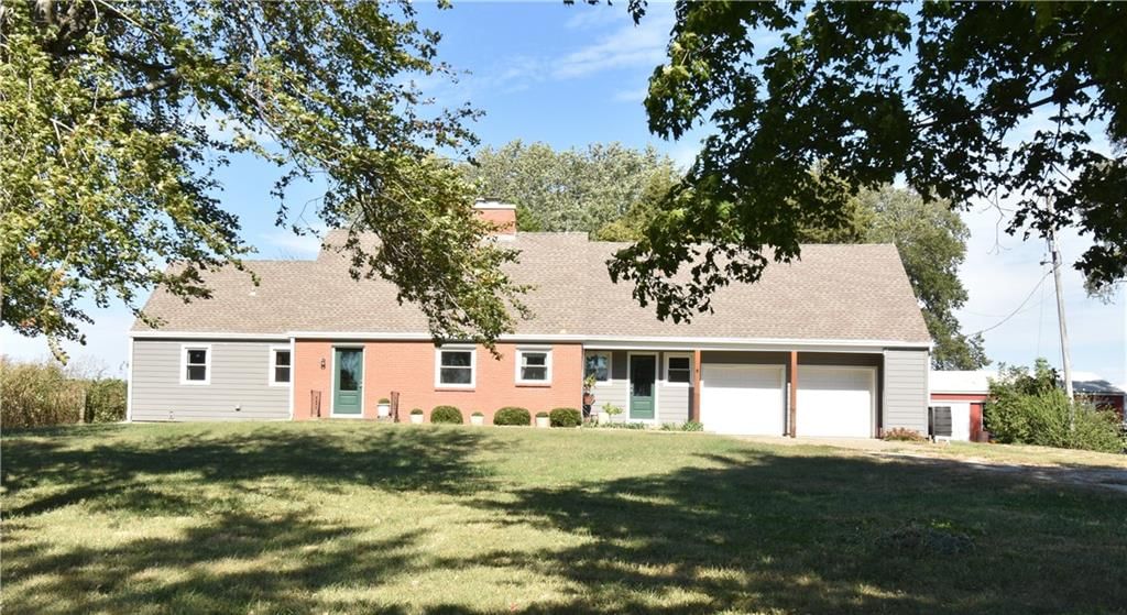9700 W 319th Street, Louisburg, KS