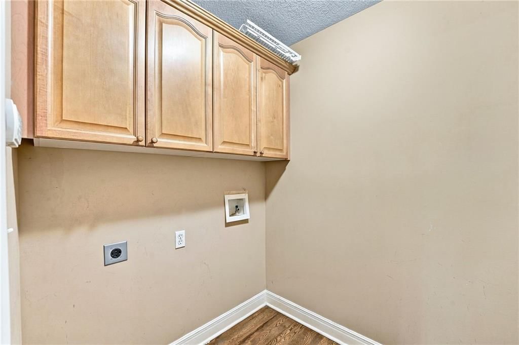 Photo 23 of 40 - 13408 Summit Court, Kansas City, MO 64145