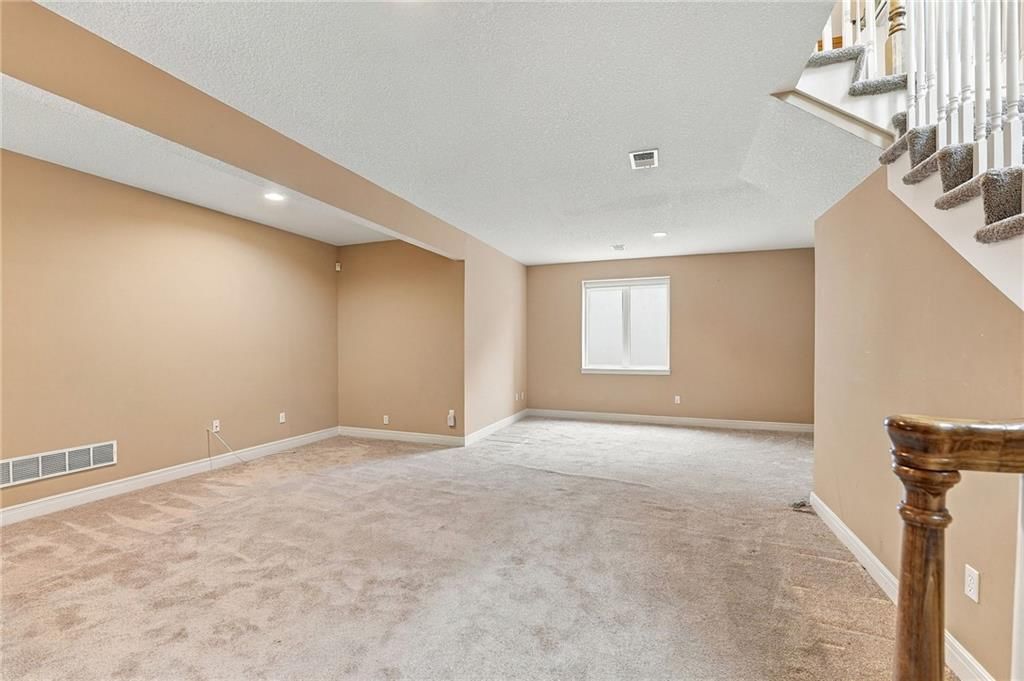 Photo 30 of 40 - 13408 Summit Court, Kansas City, MO 64145