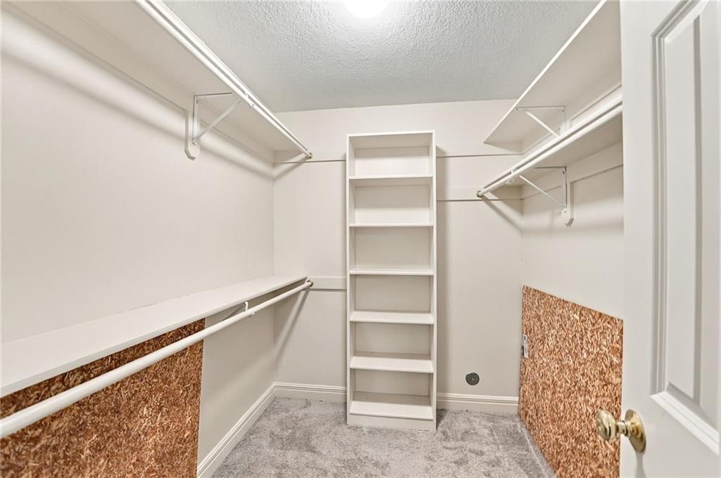 Photo 33 of 40 - 13408 Summit Court, Kansas City, MO 64145