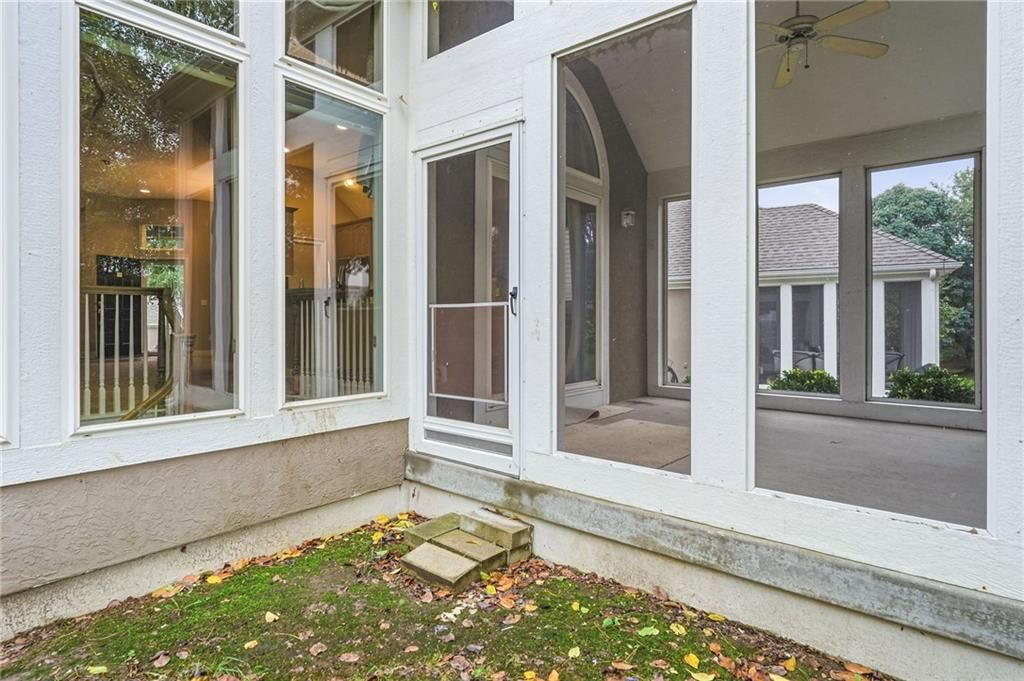 Photo 37 of 40 - 13408 Summit Court, Kansas City, MO 64145