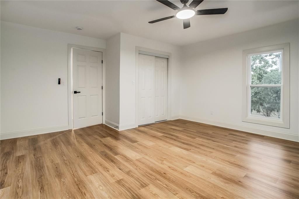 Photo 22 of 30 - 24050 W 55th Street, Shawnee, KS 66226