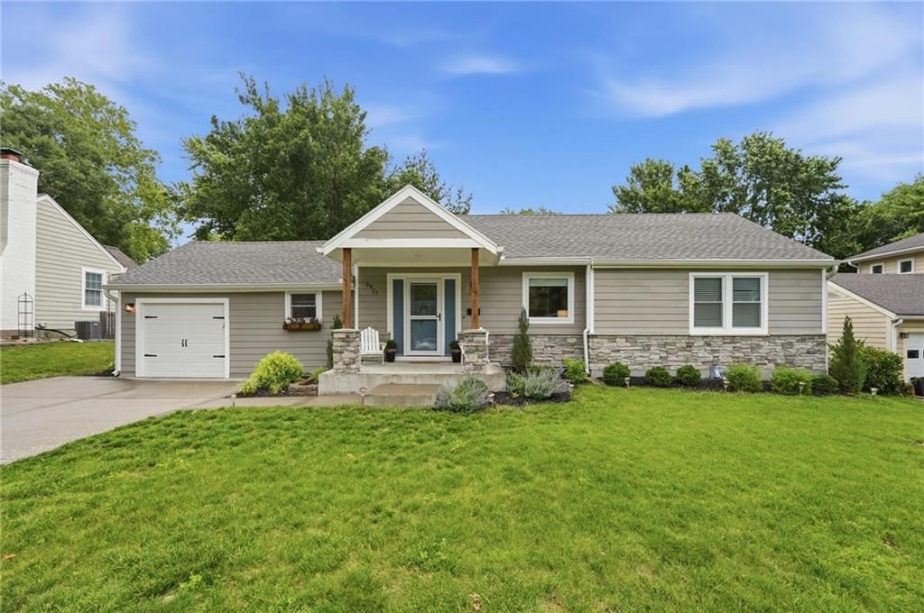5927 Mission Road, Fairway, KS