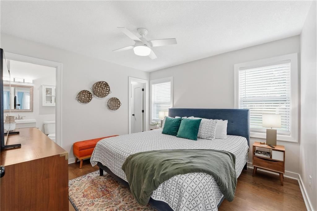 Photo 9: first-floor primary bedroom, 5927 Mission Road, Fairway, KS 66205