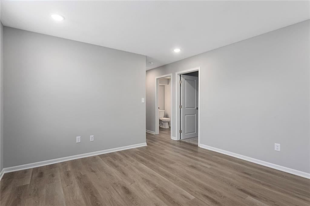 Photo 22 of 26 - 510 Foxglove Lane, Raymore, MO 64083