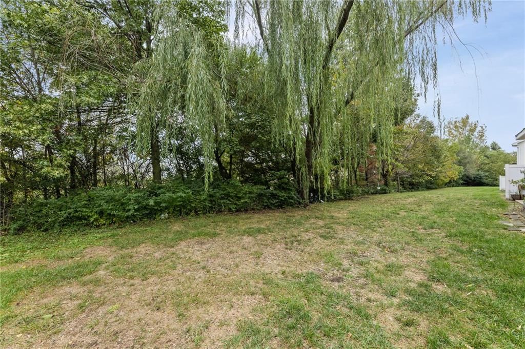 Photo 32 of 36 - 1623 SW Mission Road, Lee's Summit, MO 64081