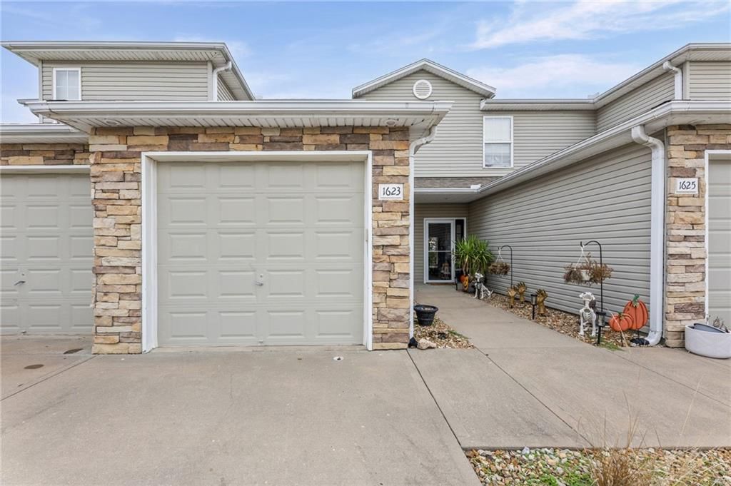 1623 SW Mission Road, Lee's Summit, MO