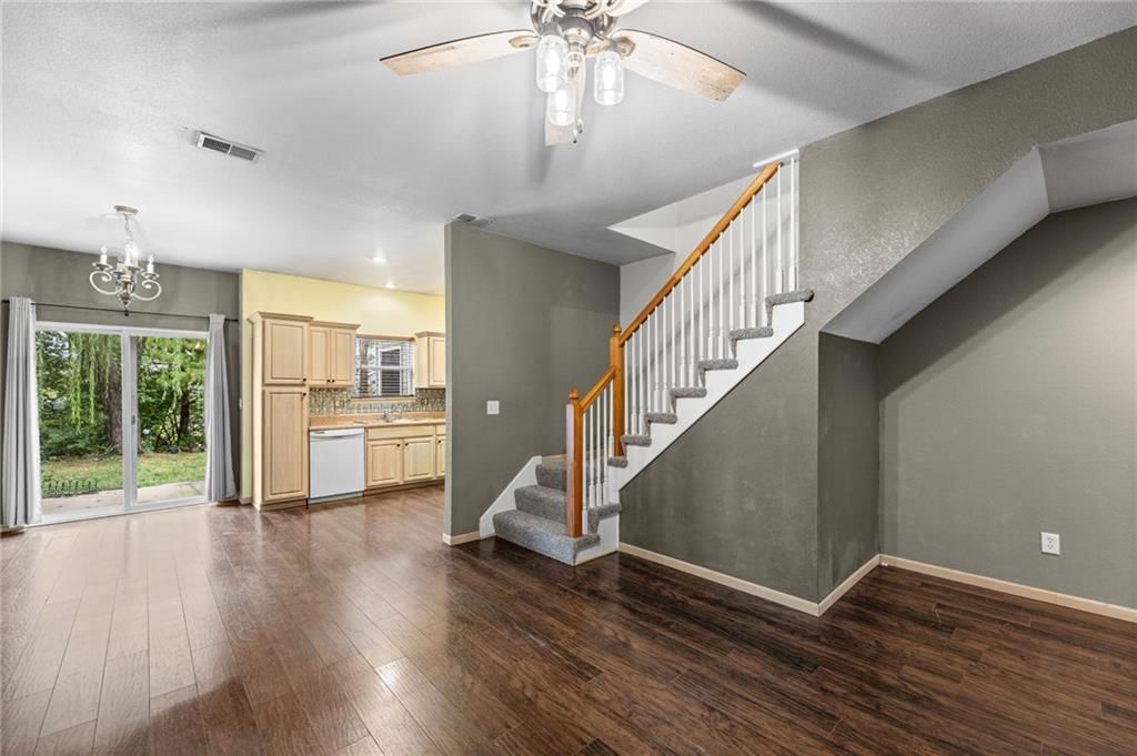 Photo 15 of 36 - 1623 SW Mission Road, Lee's Summit, MO 64081