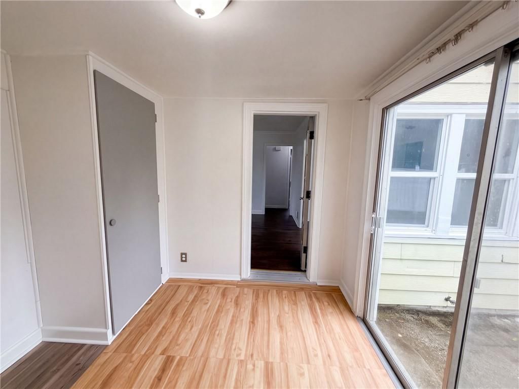 Photo 10 of 13 - 10308 E 39th Street, Kansas City, MO 64133