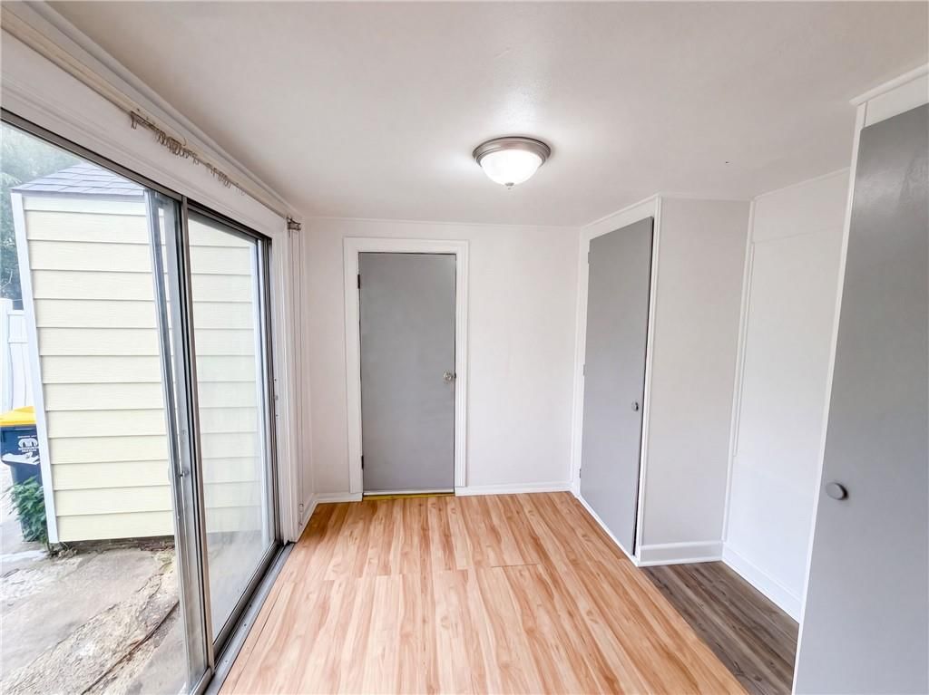 Photo 9 of 13 - 10308 E 39th Street, Kansas City, MO 64133