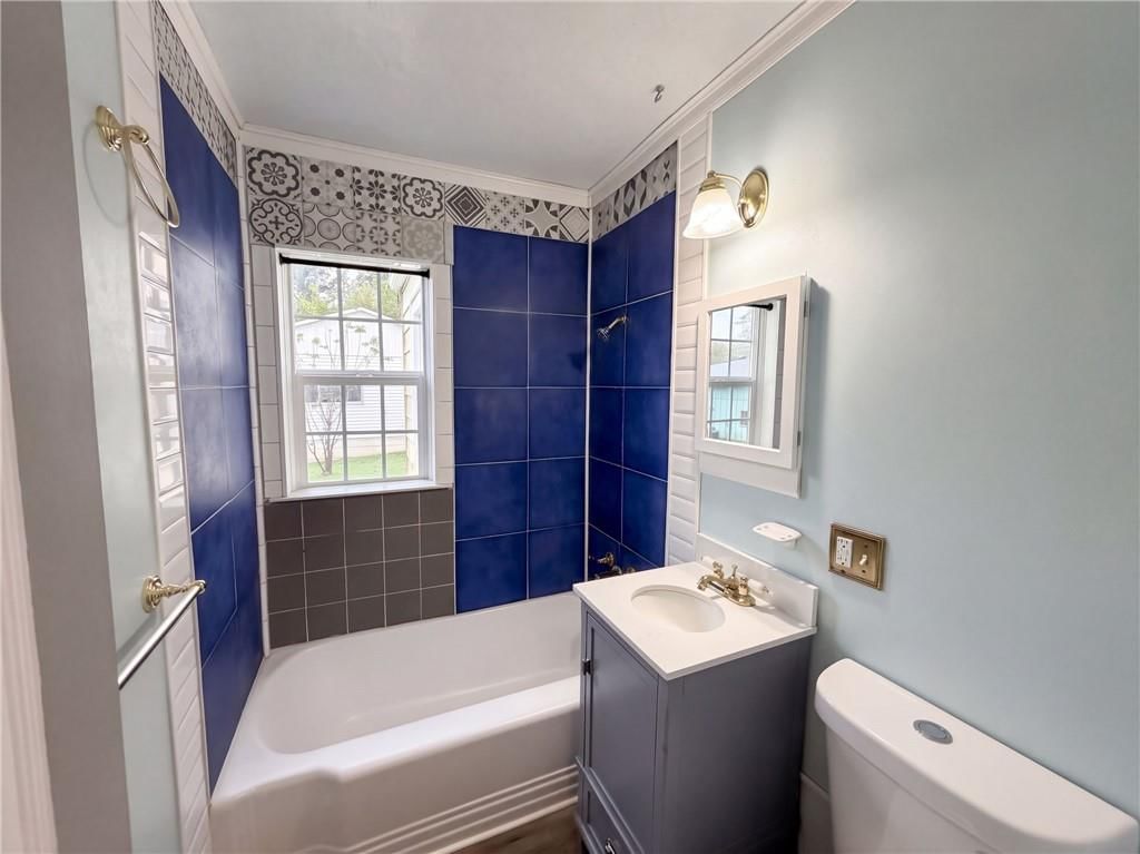 Photo 8 of 13 - 10308 E 39th Street, Kansas City, MO 64133