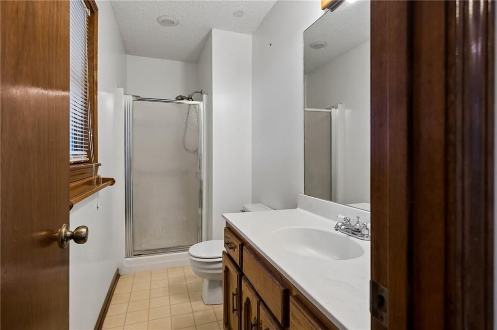 Photo 16 of 30 - 6906 N CHAS Drive, Pleasant Valley, MO 64068