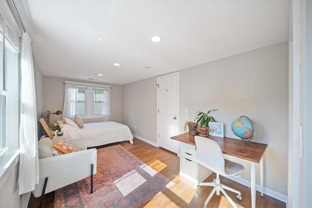 Photo 29 of 53 - 211 E 66TH Street, Kansas City, MO 64113