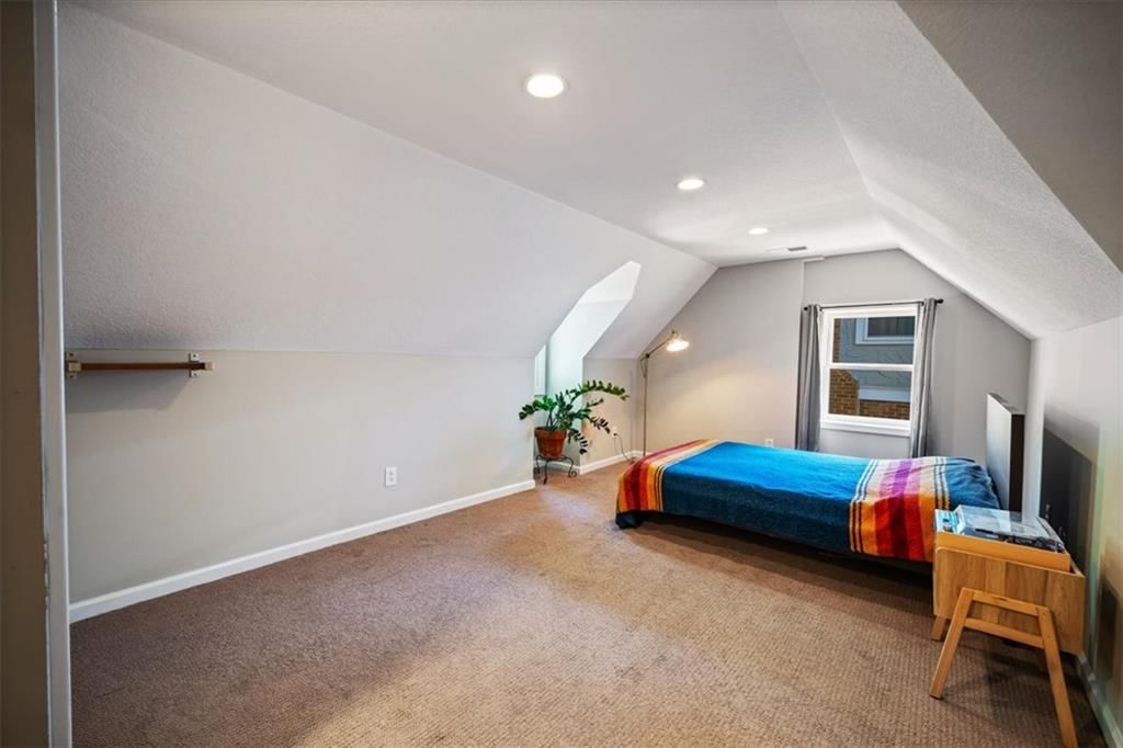 Photo 34 of 53 - 211 E 66TH Street, Kansas City, MO 64113