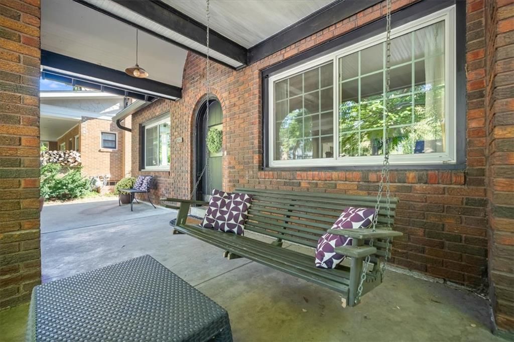 Photo 7 of 53 - 211 E 66TH Street, Kansas City, MO 64113
