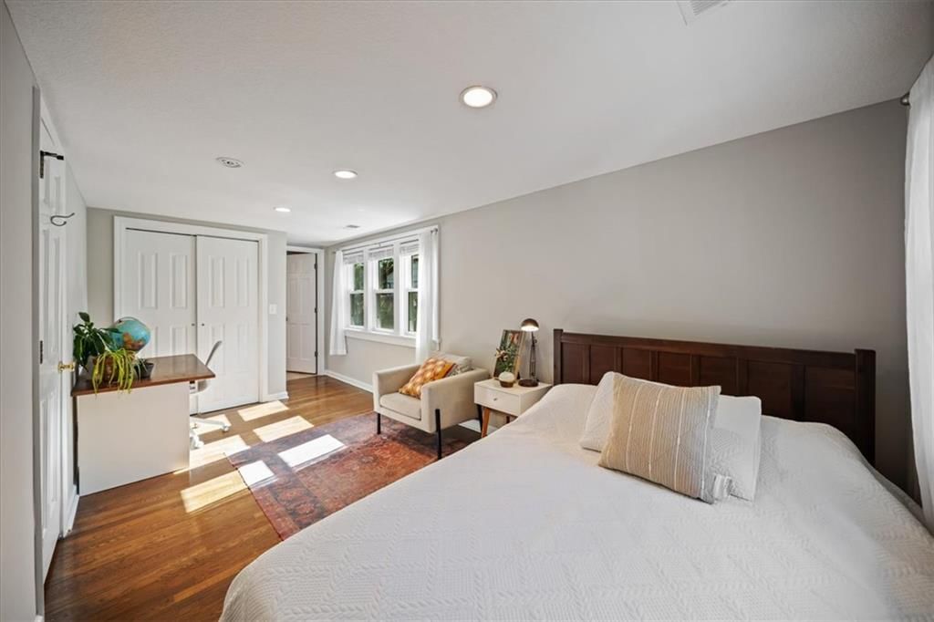 Photo 28 of 53 - 211 E 66TH Street, Kansas City, MO 64113