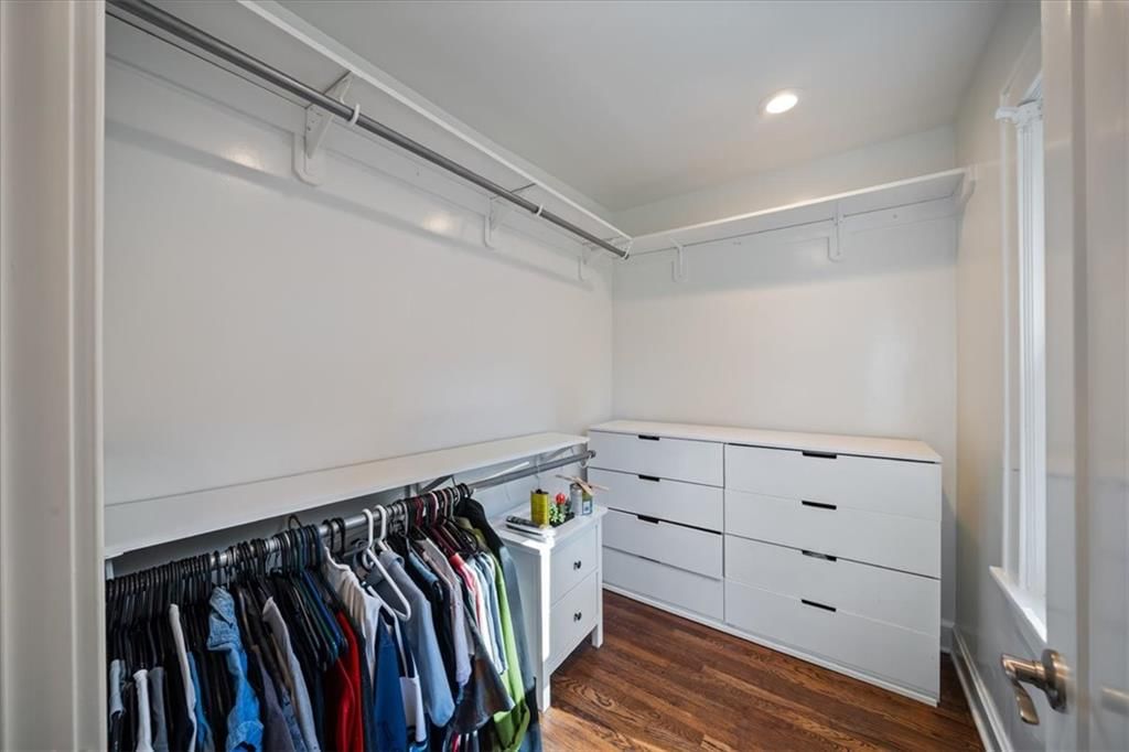 Photo 24 of 53 - 211 E 66TH Street, Kansas City, MO 64113