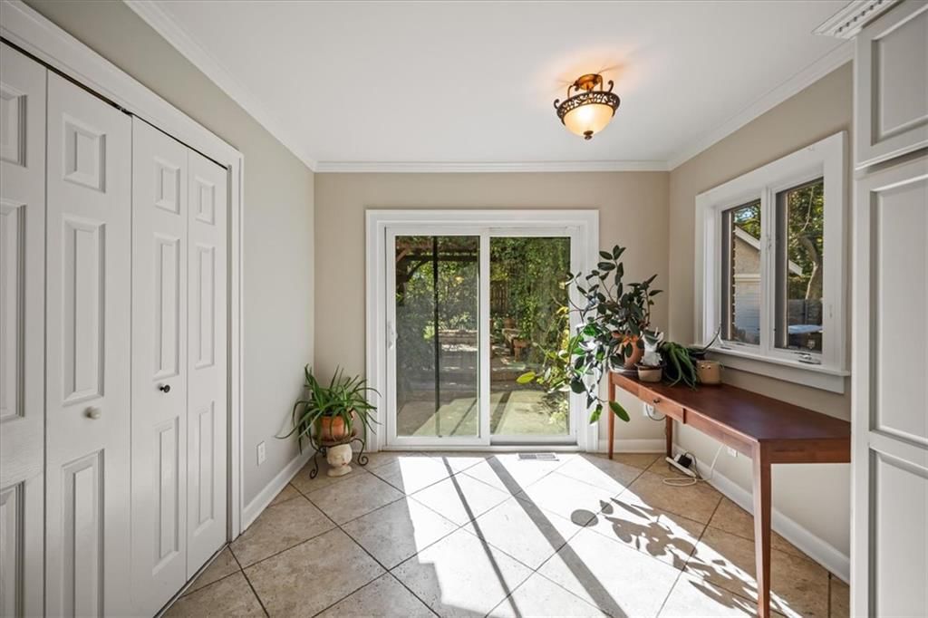 Photo 20 of 53 - 211 E 66TH Street, Kansas City, MO 64113