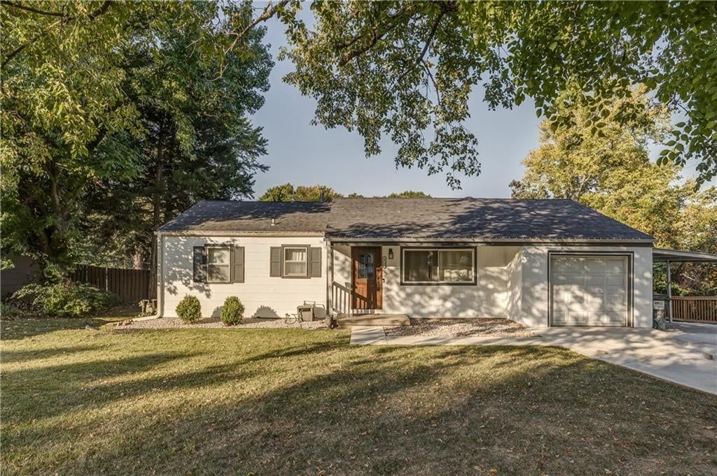 4722 Quivira Drive, Shawnee, KS
