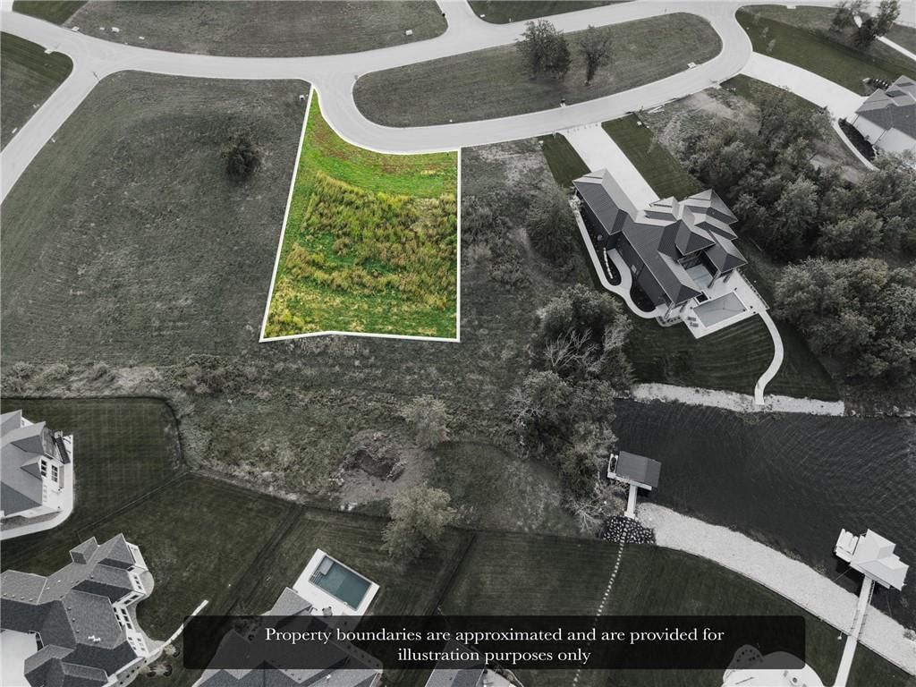 18 Tomahawk Circle, Lee's Summit, MO: listing photo 3
