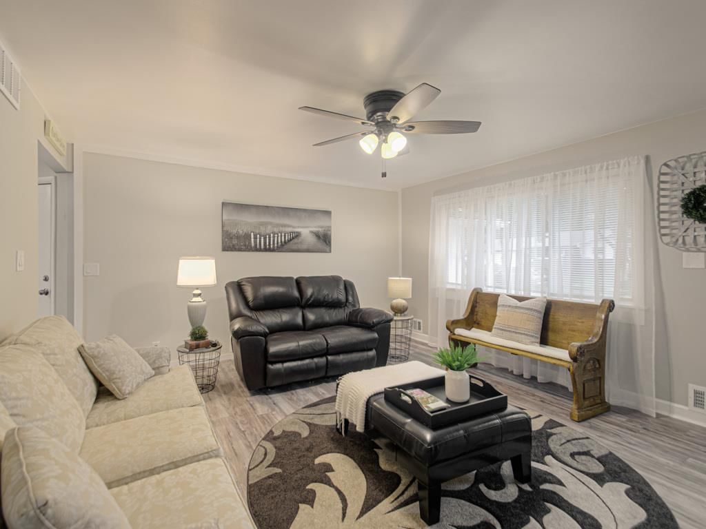 13021 E 40th Terrace S, Independence, MO: listing photo 3