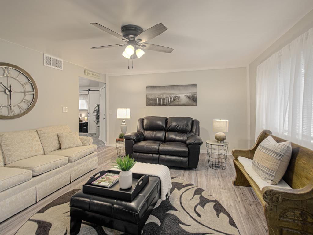 13021 E 40th Terrace S, Independence, MO: listing photo 2