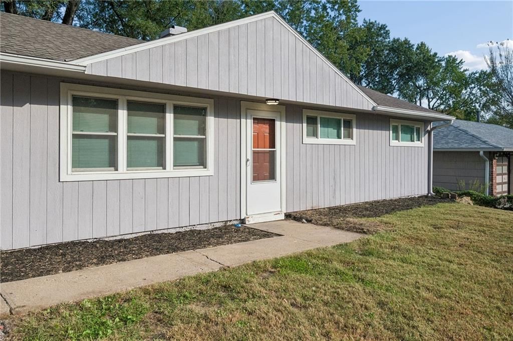 11305 Mckinley Avenue, Kansas City, MO: listing photo 2
