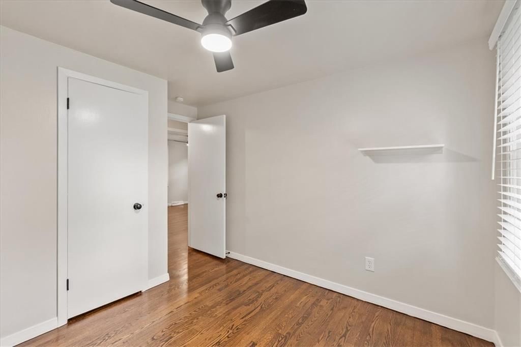 Photo 18 of 21 - 5400 Outlook Street, Mission, KS 66202