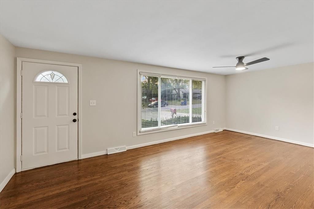 5400 Outlook Street, Mission, KS: listing photo 3