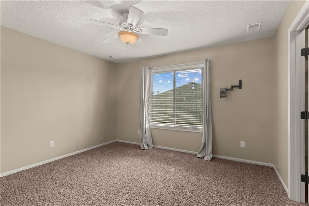 Photo 40 of 57 - 205 SW LEWIS Court, Lee's Summit, MO 64081