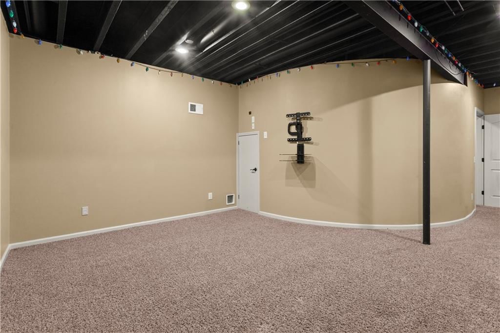 Photo 55 of 57 - 205 SW LEWIS Court, Lee's Summit, MO 64081