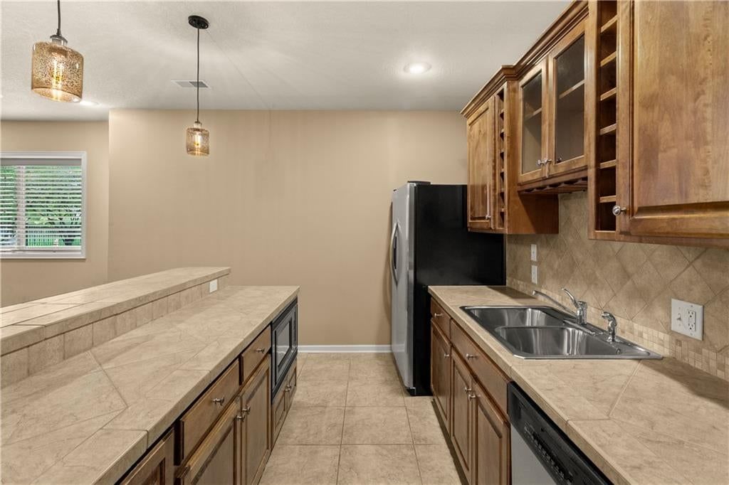 Photo 53 of 57 - 205 SW LEWIS Court, Lee's Summit, MO 64081