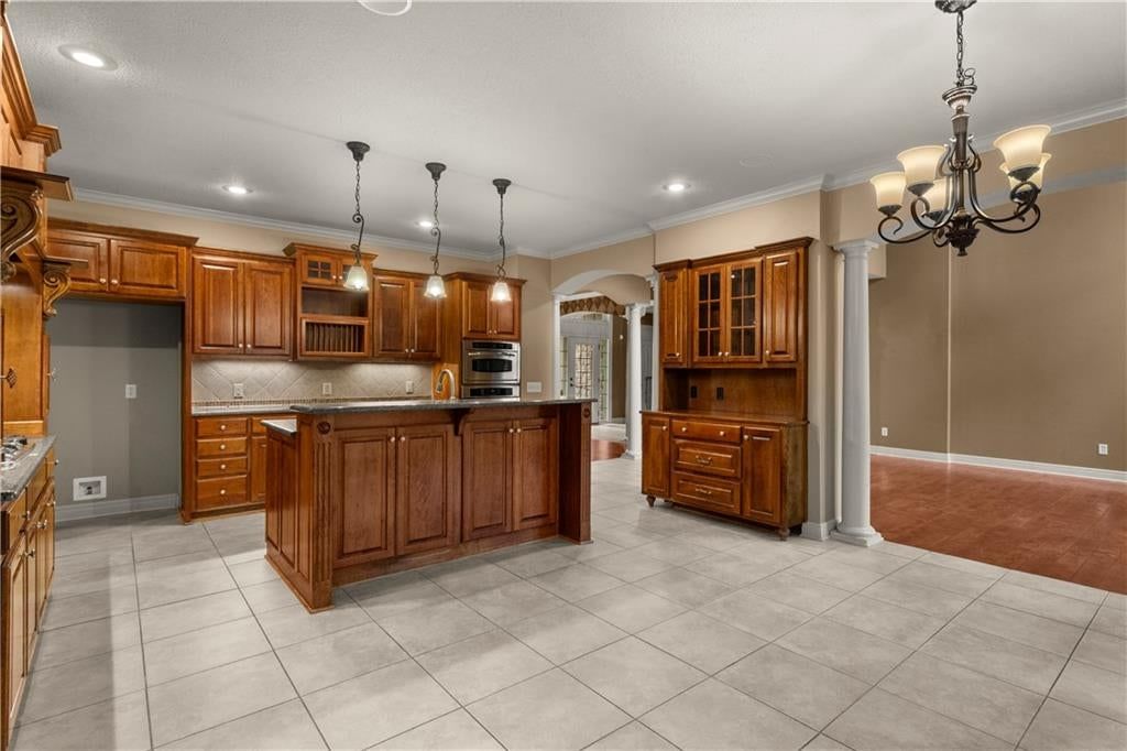 Photo 22 of 57 - 205 SW LEWIS Court, Lee's Summit, MO 64081