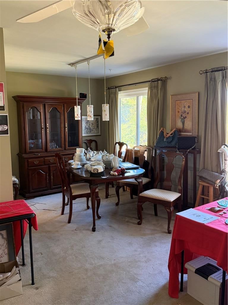 Photo 23 of 35 - 8207 Kenwood Avenue, Kansas City, MO 64131
