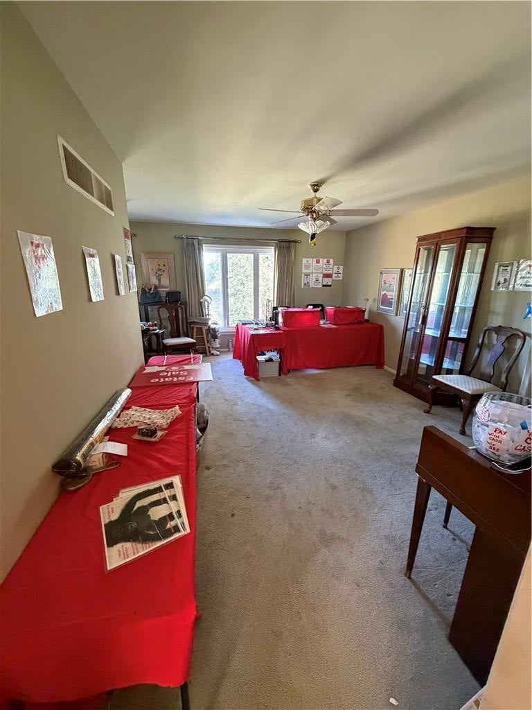 Photo 22 of 35 - 8207 Kenwood Avenue, Kansas City, MO 64131