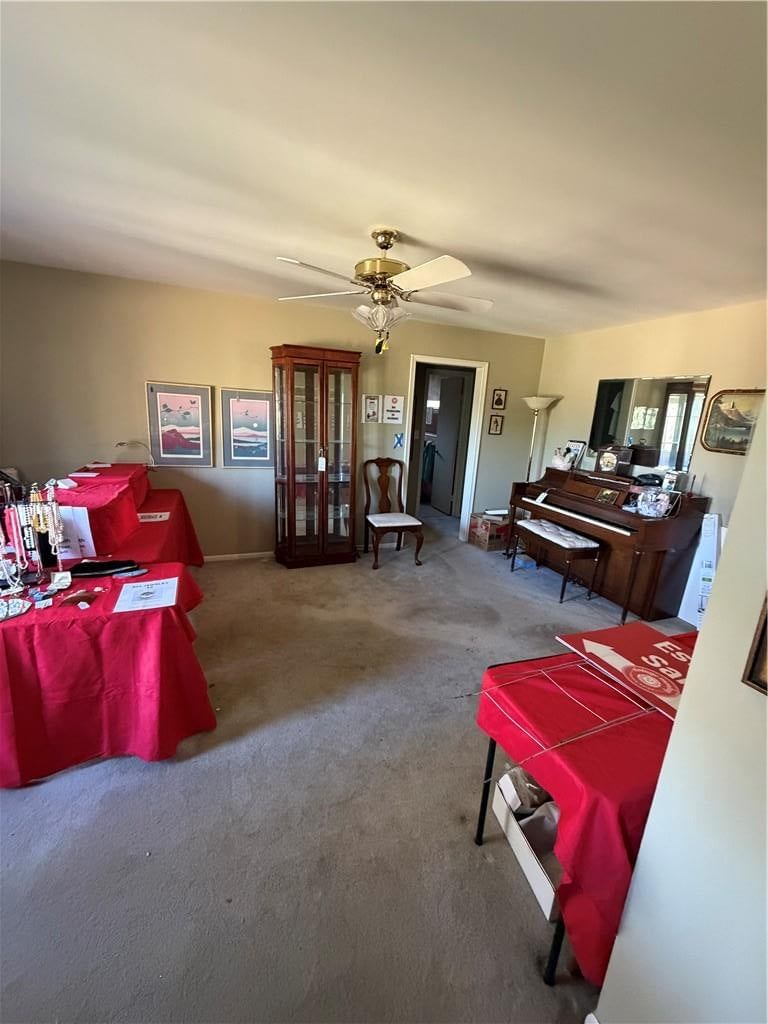 Photo 21 of 35 - 8207 Kenwood Avenue, Kansas City, MO 64131