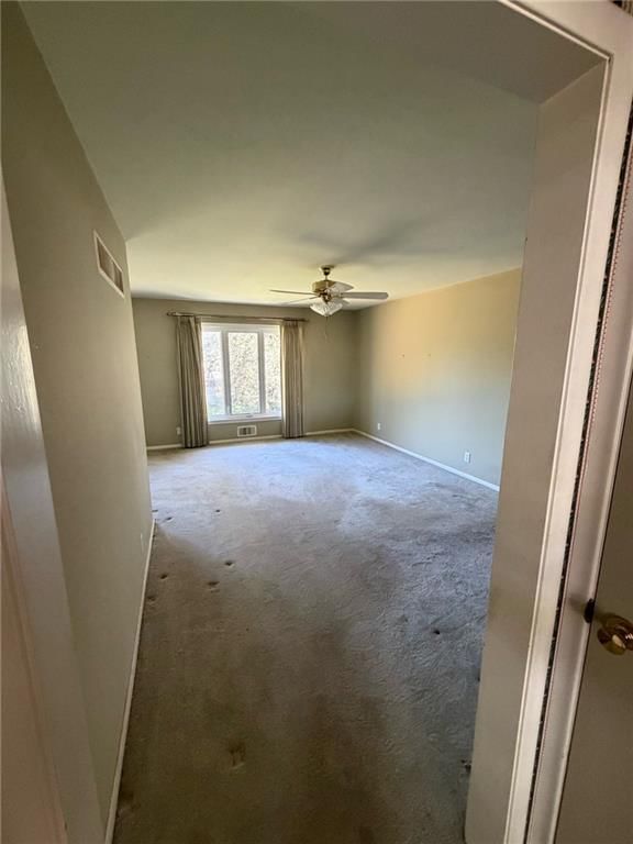 8207 Kenwood Avenue, Kansas City, MO: listing photo 3