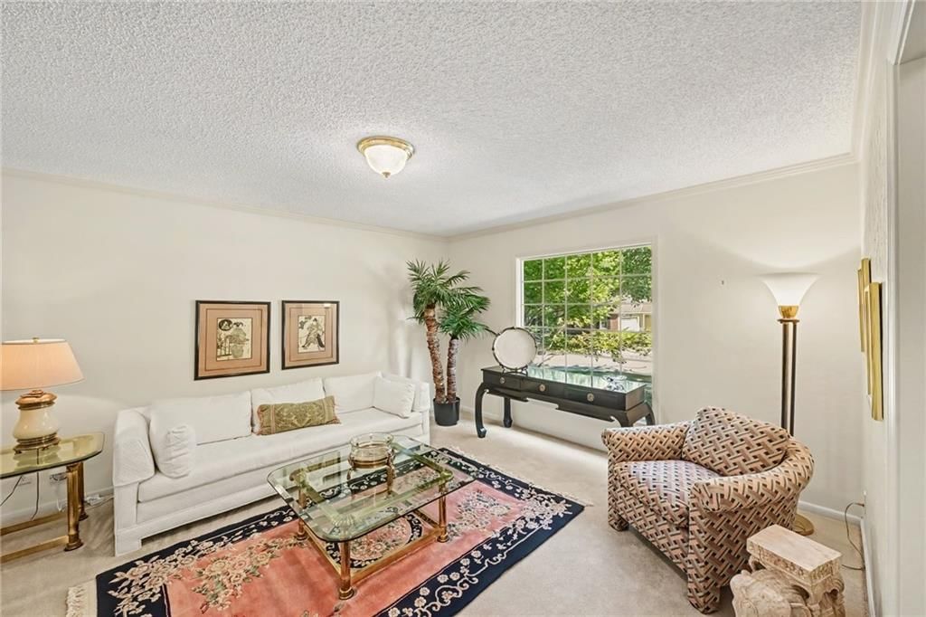 Photo 6 of 28 - 2305 W 120th Terrace, Leawood, KS 66209