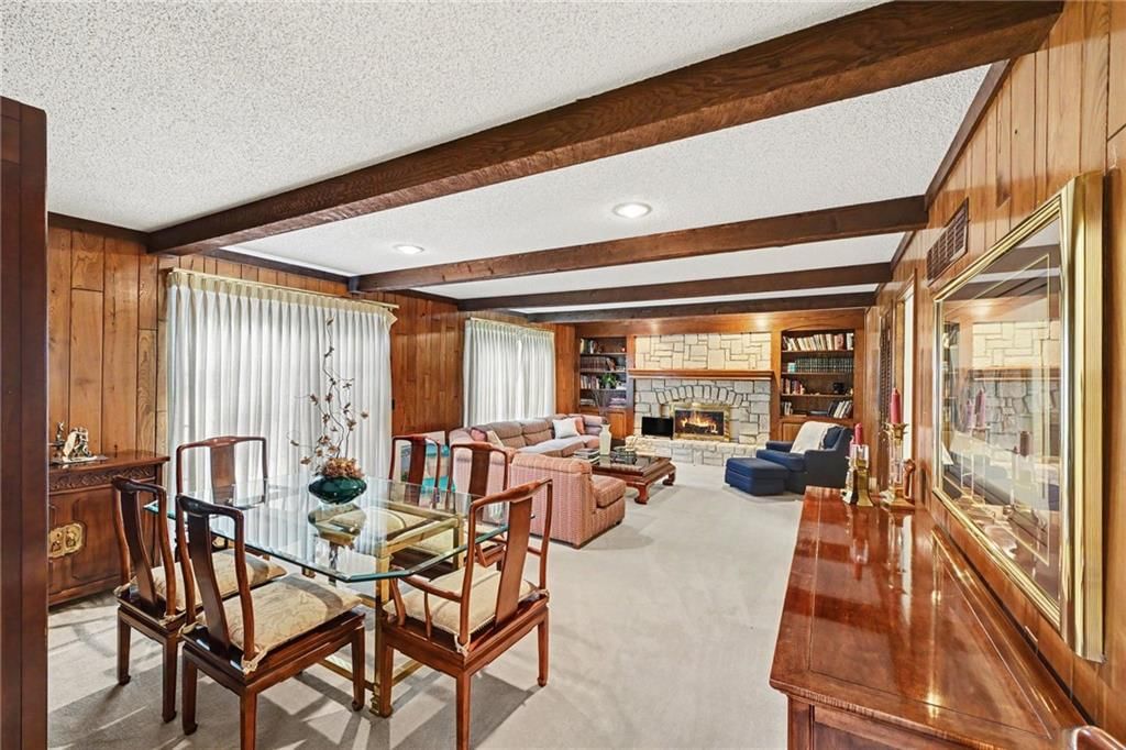 Photo 10 of 28 - 2305 W 120th Terrace, Leawood, KS 66209