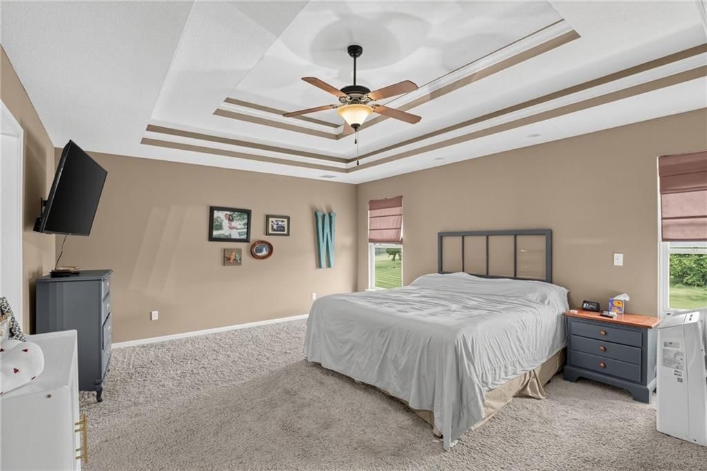 Photo 19 of 30 - 5023 Haskins Street, Shawnee, KS 66216