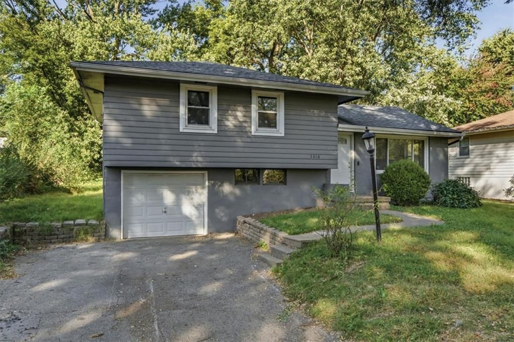 3016 S Norwood Avenue, Independence, MO: listing photo 2