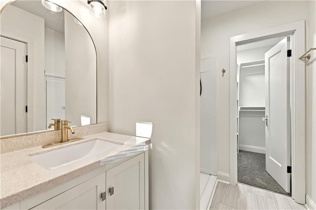 Photo 26 of 76 - 9358 E 64th Terrace, Raytown, MO 64133