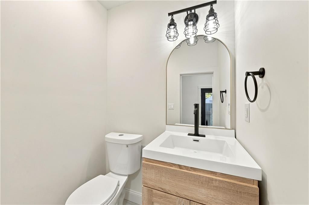 Photo 38 of 76 - 9358 E 64th Terrace, Raytown, MO 64133