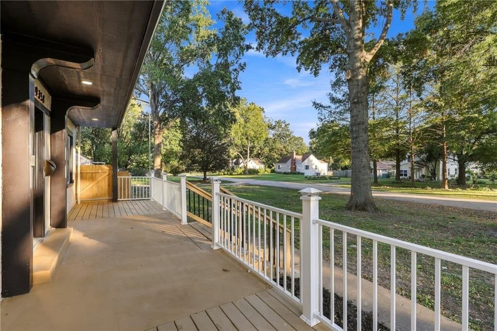 Photo 6 of 76 - 9358 E 64th Terrace, Raytown, MO 64133