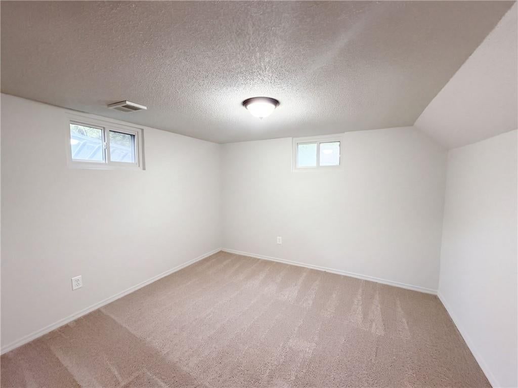 Photo 10 of 20 - 11214 E 48th Street, Kansas City, MO 64133