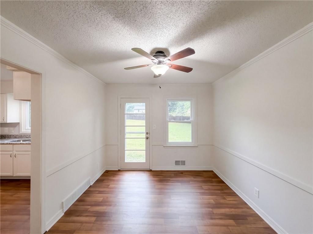 Photo 7 of 20 - 11214 E 48th Street, Kansas City, MO 64133