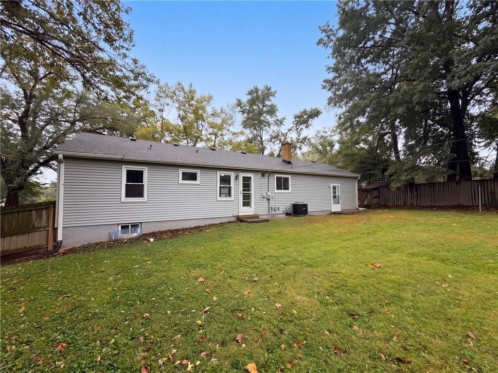 Photo 17 of 20 - 11214 E 48th Street, Kansas City, MO 64133