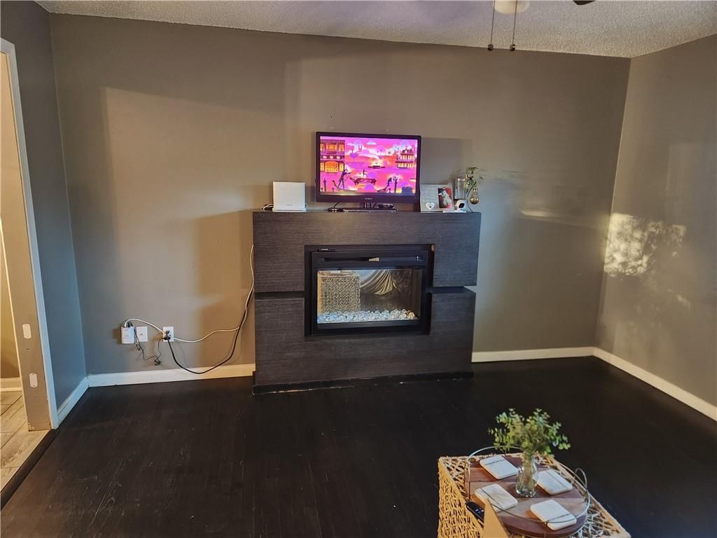 10506 N Baltimore Avenue, Kansas City, MO: listing photo 2
