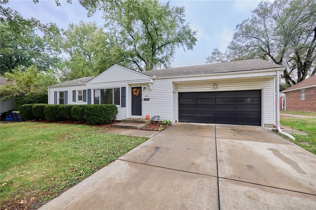 8824 Summit Street, Kansas City, MO: listing photo 3